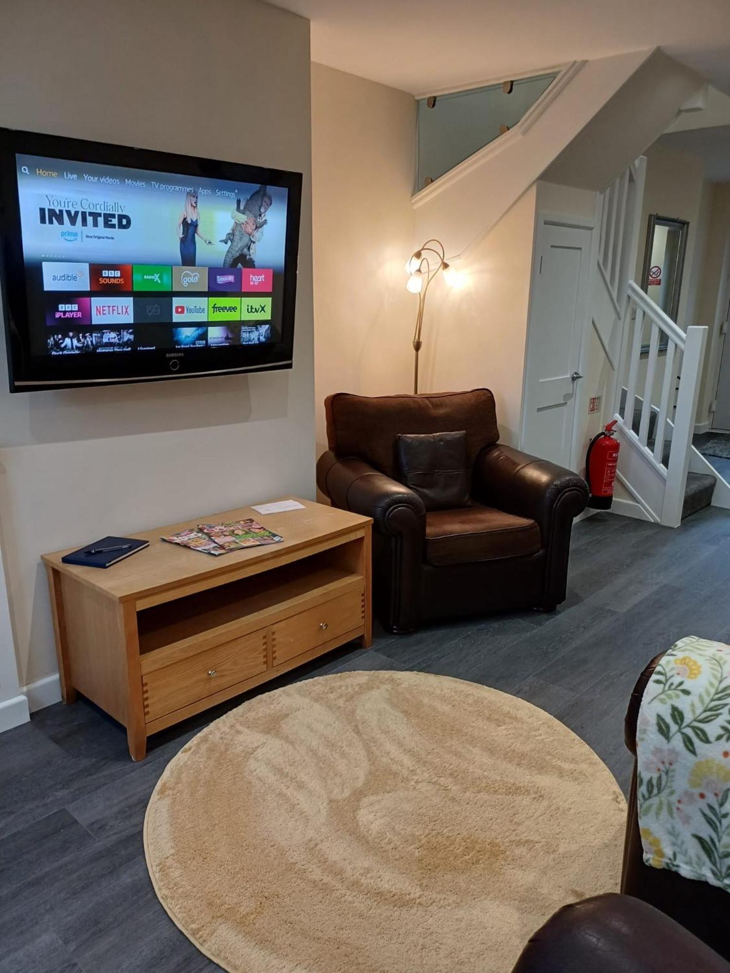 Appartement Luxury - Above Iconic High Lane Oatcakes Stoke-on-Trent